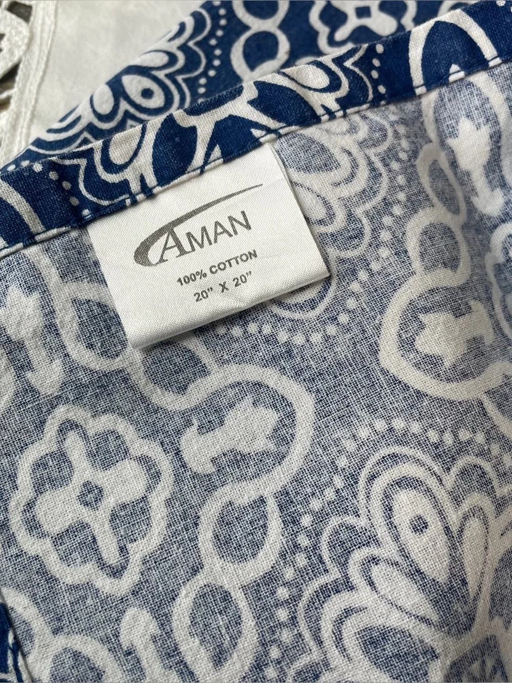 Aman. blue white